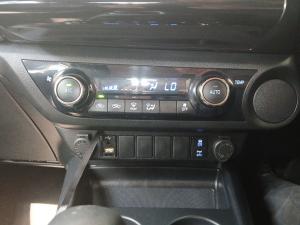 Toyota Hilux 2.8GD-6 double cab Raider auto - Image 11