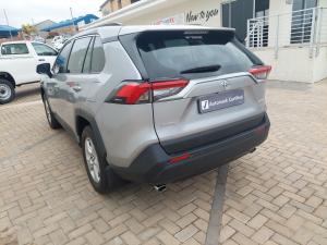 Toyota RAV4 2.0 GX auto - Image 16