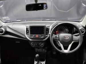 Toyota Vitz 1.0 XR manual - Image 6