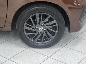 Toyota Vitz 1.0 XR manual - Image 10