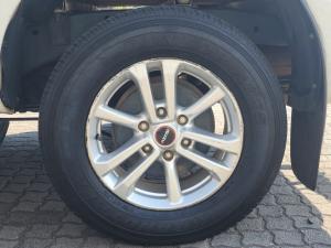 Isuzu D-MAX 1.9 Ddi LS 4X4 automatic D/C - Image 11