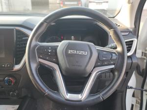 Isuzu D-MAX 1.9 Ddi LS 4X4 automatic D/C - Image 8