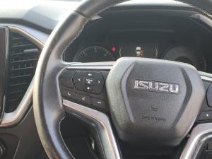 Isuzu D-MAX 1.9 Ddi LS 4X4 automatic D/C - Image 9