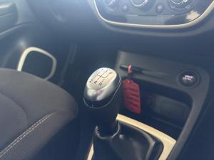 Renault Captur 900T Blaze 5-Door - Image 17