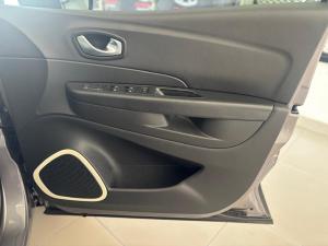 Renault Captur 900T Blaze 5-Door - Image 19