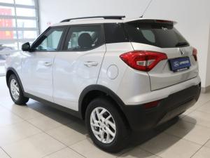 Mahindra XUV300 1.2T W6 - Image 3
