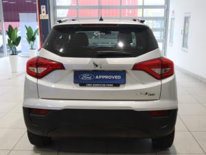 Mahindra XUV300 1.2T W6 - Image 8