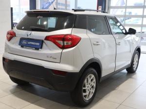 Mahindra XUV300 1.2T W6 - Image 9