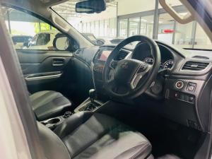 Mitsubishi Triton 2.4DI-D double cab 4x4 Xtreme - Image 9