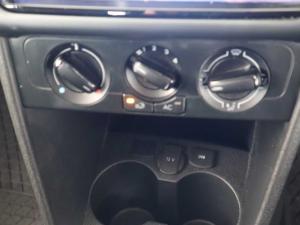 Volkswagen Polo Vivo hatch 1.4 - Image 12
