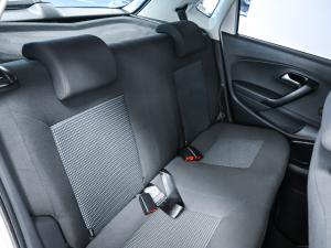 Volkswagen Polo Vivo hatch 1.4 Comfortline - Image 15