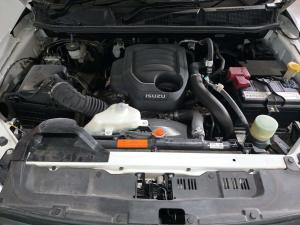 Isuzu D-MAX 1.9 Ddi HR LS automatic E-CAB - Image 20