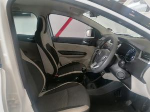 Renault Triber 1.0 Intens manual - Image 10
