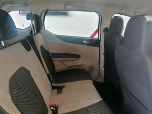 Renault Triber 1.0 Intens manual - Image 11
