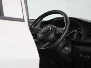 Suzuki Ertiga 1.5 GA - Image 15