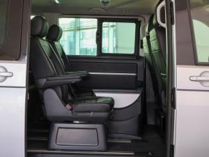Volkswagen Caravelle 2.0BiTDI Highline 4Motion - Image 15
