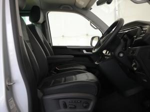 Volkswagen Caravelle 2.0BiTDI Highline 4Motion - Image 16