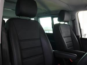 Volkswagen Caravelle 2.0BiTDI Highline 4Motion - Image 20