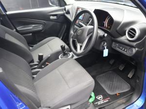 Toyota Vitz 1.0 XR manual - Image 6