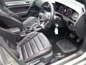 Volkswagen Golf GTI - Image 9