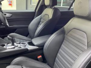 Alfa Romeo Giulia 2.0T Veloce - Image 16