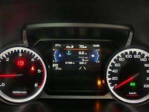 Isuzu D-Max 3.0TD double cab V-Cross 4x4 - Image 14