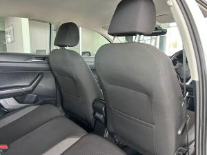 Volkswagen Polo hatch 1.0TSI Life auto - Image 17