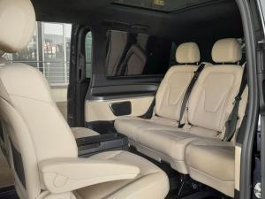 Mercedes-Benz V-Class V300d Exclusive - Image 12