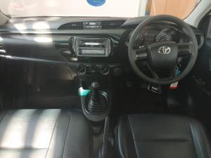 Toyota Hilux 2.4GD S (aircon) - Image 6