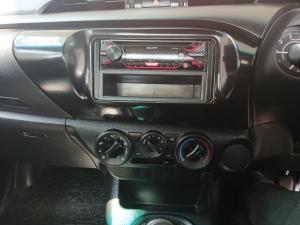 Toyota Hilux 2.4GD S (aircon) - Image 10