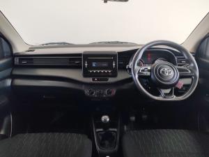 Toyota Rumion 1.5 SX manual - Image 16