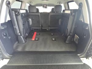 Toyota Land Cruiser 200 4.5D-4D V8 VX-R - Image 20