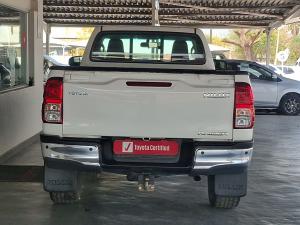 Toyota Hilux 2.4GD-6 single cab Raider manual - Image 5