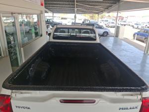 Toyota Hilux 2.4GD-6 single cab Raider manual - Image 11