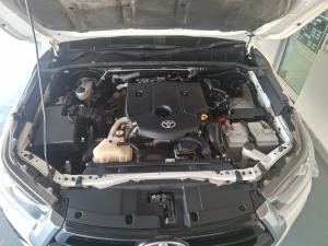 Toyota Hilux 2.4GD-6 single cab Raider manual - Image 13