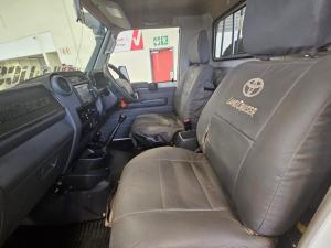 Toyota Land Cruiser 79 4.0 V6 single cab - Image 7