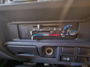 Toyota Land Cruiser 79 4.0 V6 single cab - Image 11