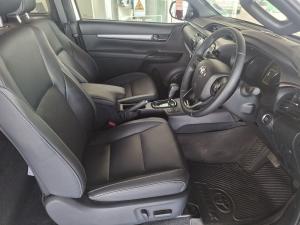 Toyota Hilux 2.8GD-6 Xtra cab Legend auto - Image 7