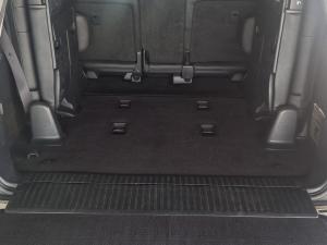 Toyota Land Cruiser 200 4.5D-4D V8 VX-R - Image 10