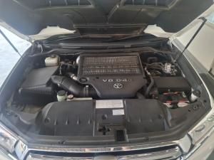 Toyota Land Cruiser 200 4.5D-4D V8 VX-R - Image 11