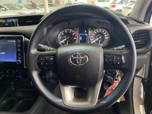 Toyota Hilux 2.4 GD-6 Raider 4X4 automaticD/C - Image 8