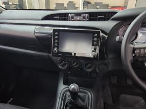Toyota Hilux 2.4 GD-6 RB RaiderE/CAB - Image 6