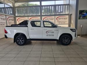 Toyota Hilux 2.4 GD-6 Raider 4X4D/C - Image 3
