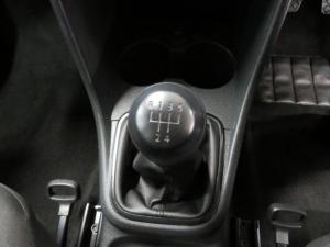 Volkswagen Polo Vivo 1.4 Trendline - Image 15