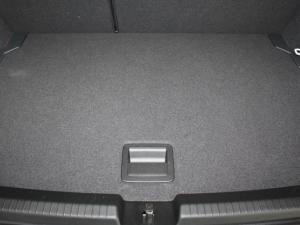 Volkswagen Polo 1.0 TSI R-LINE DSG - Image 8
