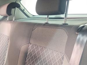 Volkswagen Polo Vivo 1.6 Style - Image 13