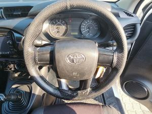 Toyota Hilux 2.0 VvtiP/U Single Cab - Image 8