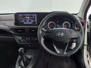 Hyundai Grand i10 1.0 Premium hatch - Image 10