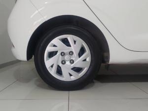 Hyundai Grand i10 1.0 Premium hatch - Image 8