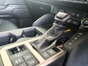 Toyota Land Cruiser Prado 2.8GD VX-R - Image 11